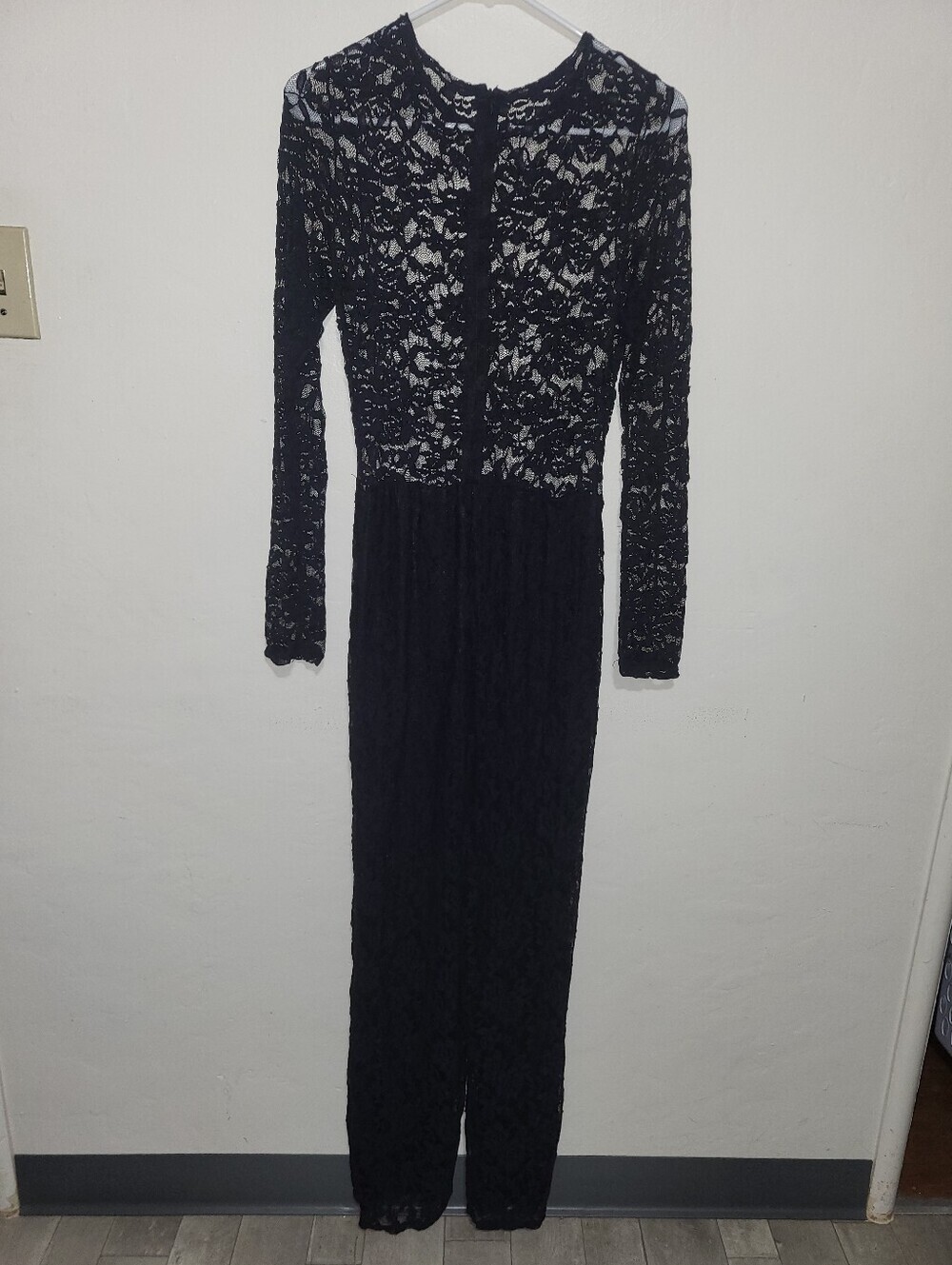 Women's Lace Wide-Leg Jumpsuit - Picture 3 of 6